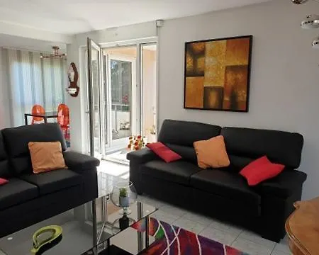 Apartment Foch A *
